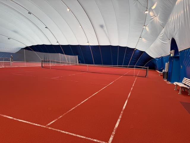 Halle Innen
